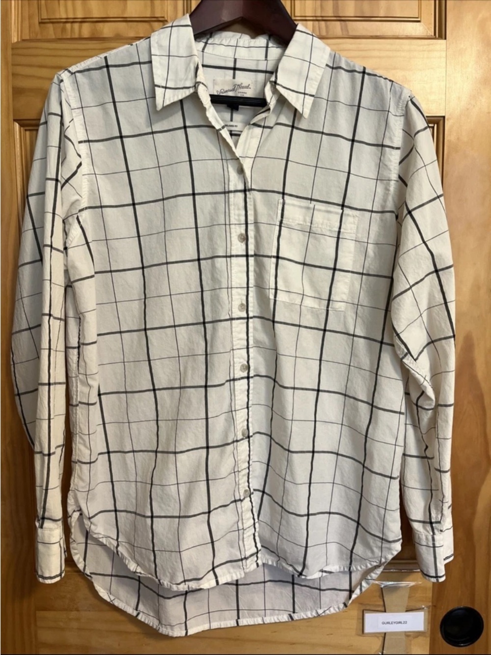 Universal Thread White Windowpane Button-Down Shirt S Long Sleeves Relaxed Fit